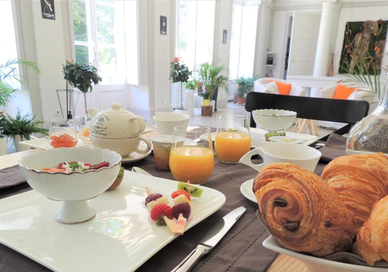 Bed and Breakfast Domaine Du Plessis Grimaud Saint-Viaud Экстерьер фото