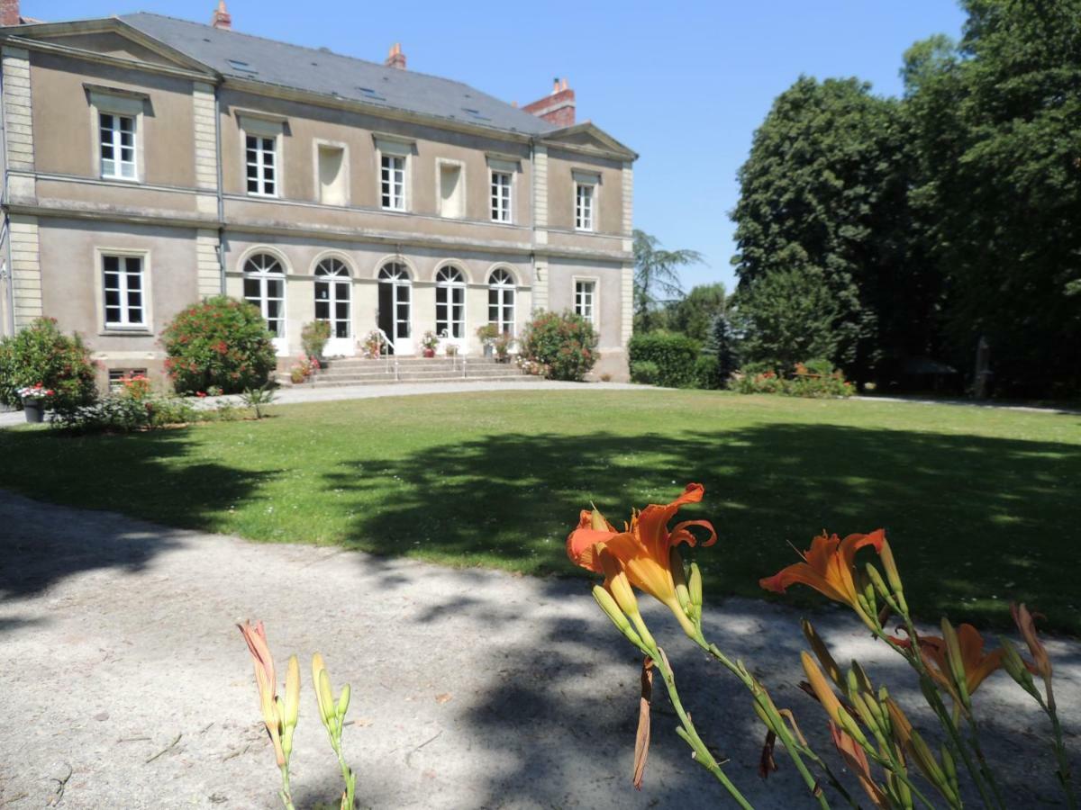 Bed and Breakfast Domaine Du Plessis Grimaud Saint-Viaud Экстерьер фото
